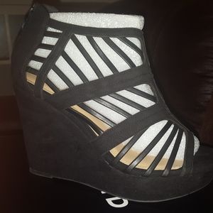 Brand New Wedge Shoe
